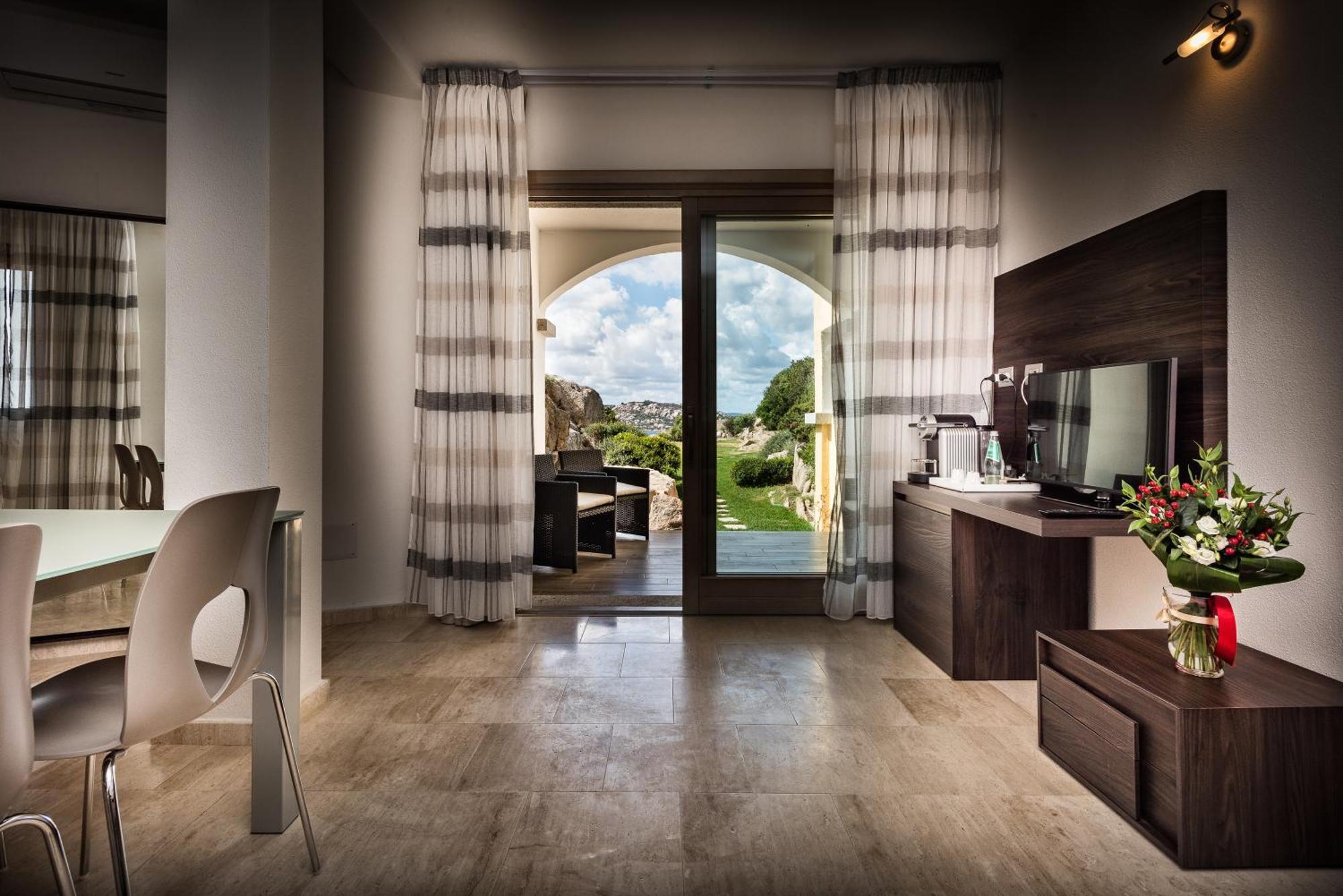 Grand Hotel Resort&Spa Ma&Ma - Adults Only La Maddalena  Esterno foto