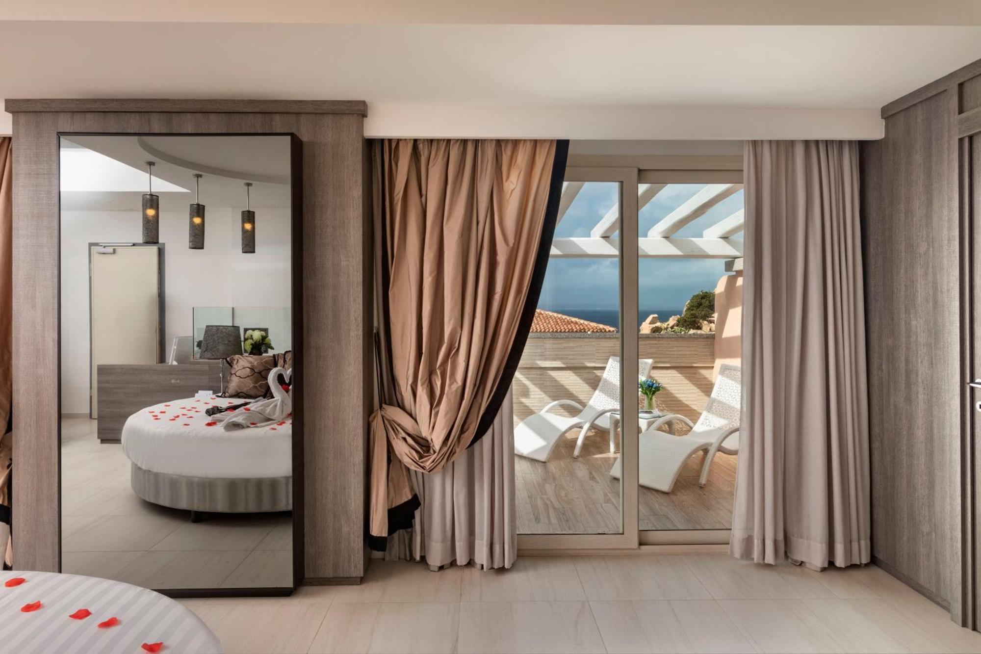 Grand Hotel Resort&Spa Ma&Ma - Adults Only La Maddalena  Esterno foto