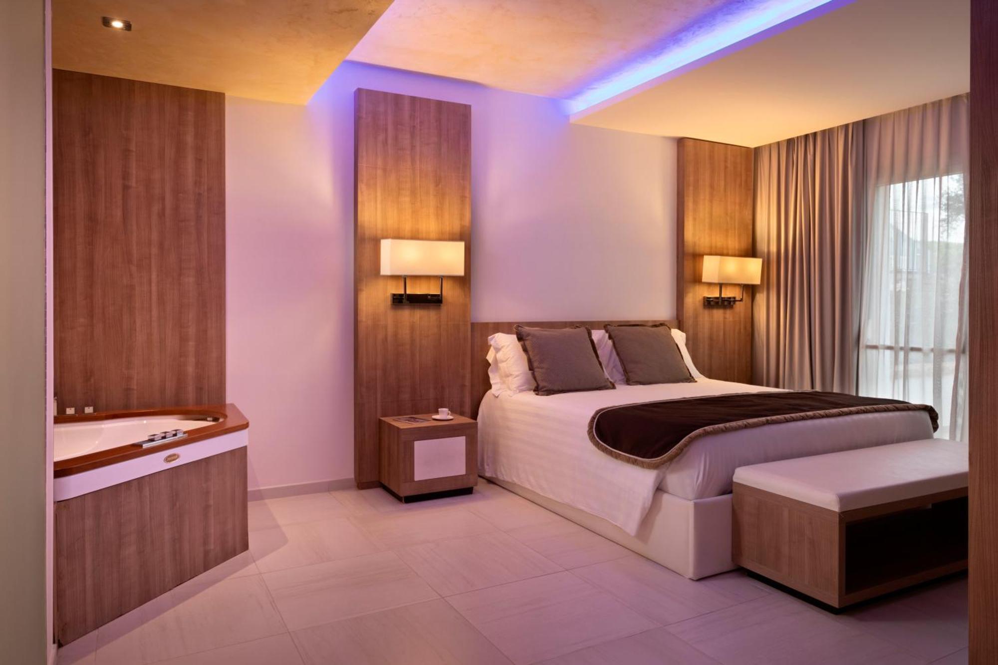 Grand Hotel Resort&Spa Ma&Ma - Adults Only La Maddalena  Esterno foto